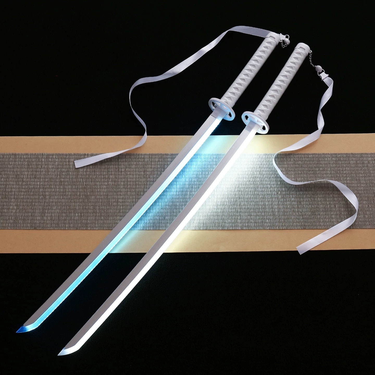 40inch Glow Bleach Katana Led  - Cosplay Prop Katana 评论和价格